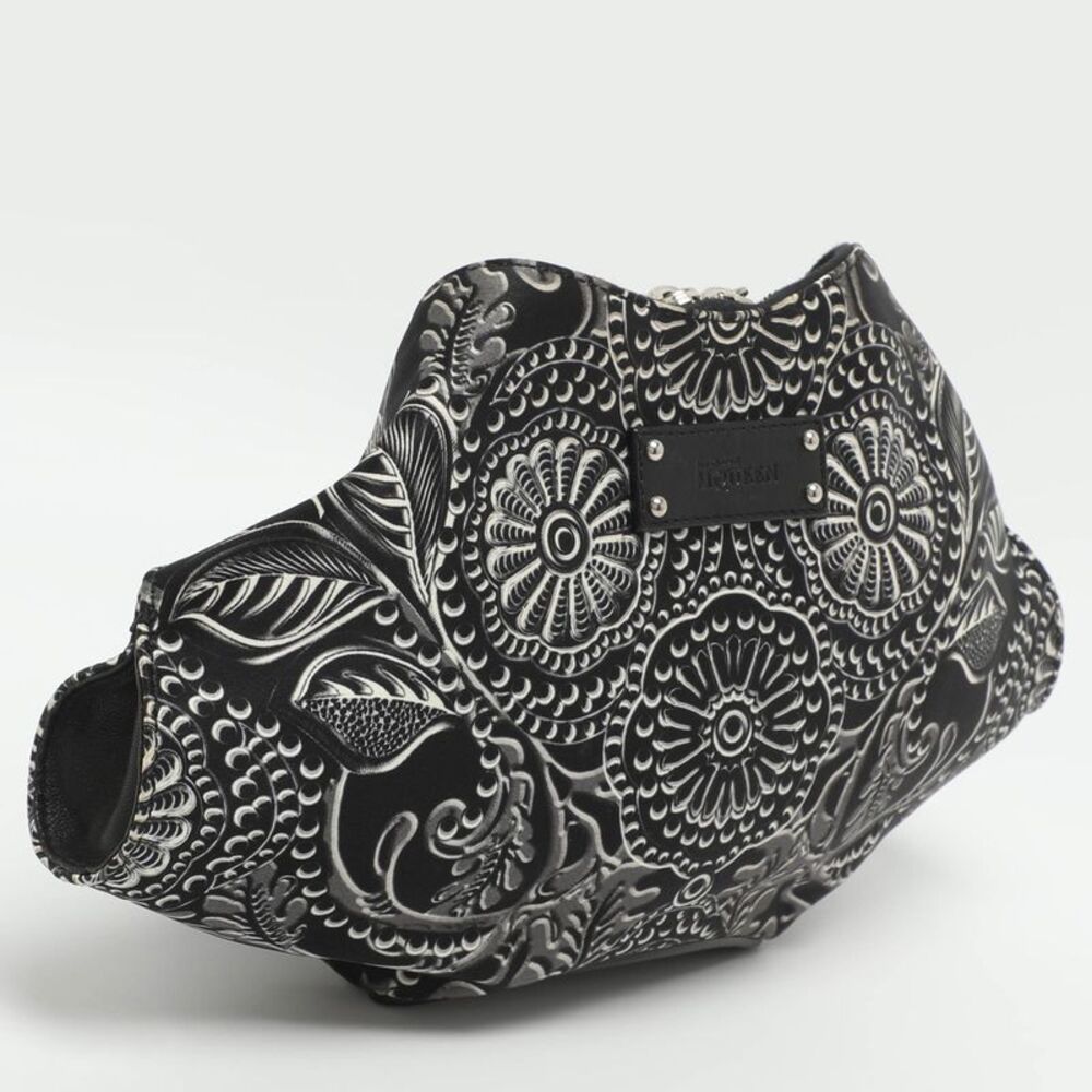 Alexander Mcqueen De Manta Black/white Printed Satin Clutch - Picture 3 of 7